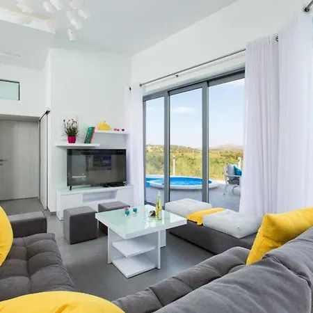 Cretan Mediterranean Luxury Private Villas * Roumeli